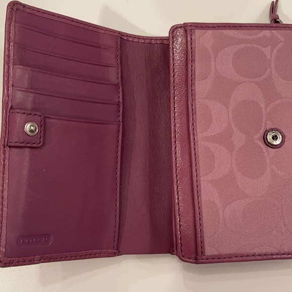 Coach Wallet - Picture 4 of 4